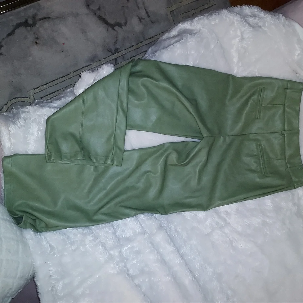 NWT green leather straight leg pants - Picture 3 of 6